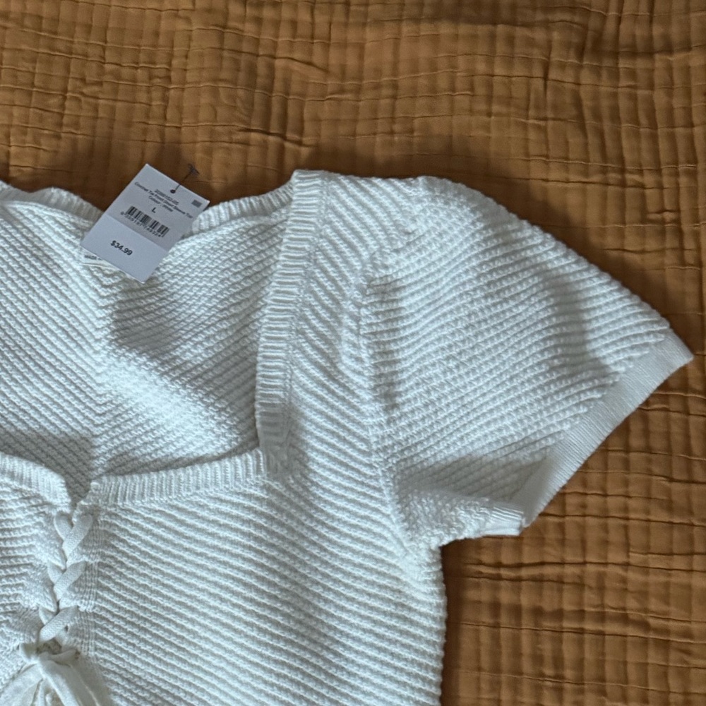 Front tied cropped top